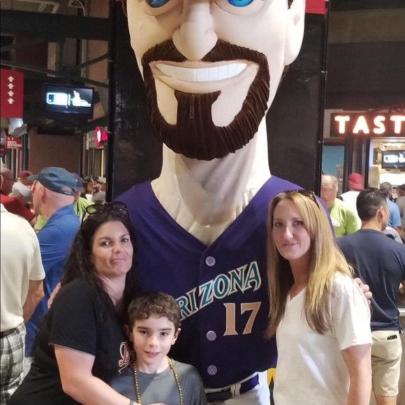 Meet your Posher, Niki - Picture 12 of 12